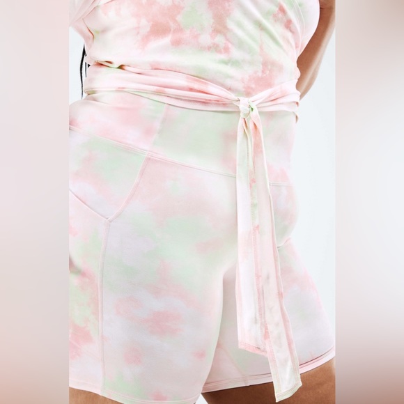 Fabletics Laila Wrap Top New Era Pastel Watercolors Size 1X - Picture 4 of 10